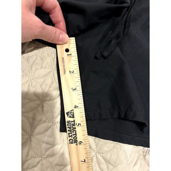 Nike Women's Running Shorts Size M Back Pocket Front Pockets - Picture 6 of 6